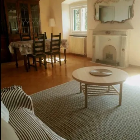La Casa Nel Castello *