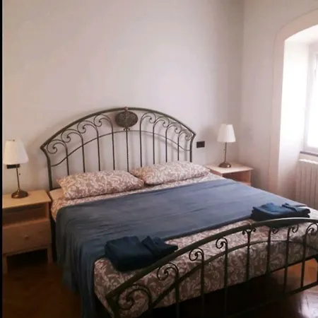 Lägenhet La Casa Nel Castello Rapallo